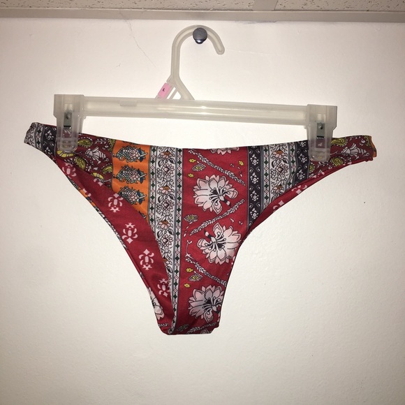 Shein Boho Floral Patterned Red/Burgundy Bikini Size Large - Picture 4 of 5